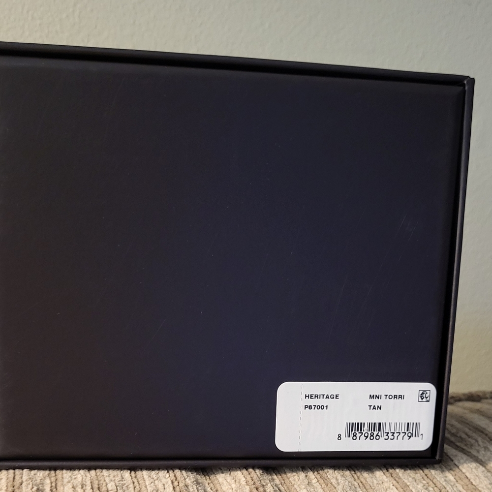 🎁Patricia Nashed Boxed Leather Mini Torri Wallet with Key Fob Bag Charm - Picture 5 of 14